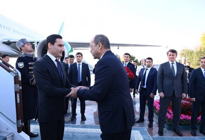 Türkmenistan Devlet Başkanı, EİT Zirvesi’ne katılmak üzere Taşkent’e gitti