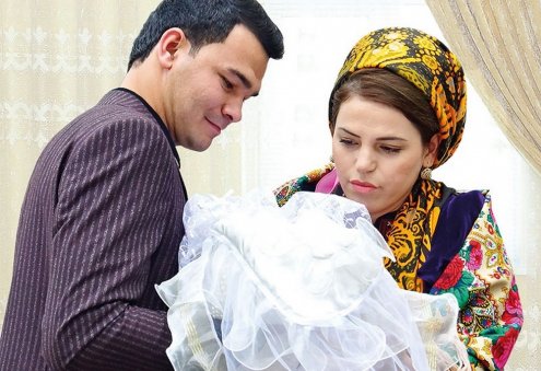Türkmenistanda ýaş maşgalalar üçin täze ýeňillikli karzlar berlip başlanýar
