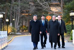 Гурбангулы Бердымухамедов передал Си Цзиньпину приглашение посетить Туркменистан