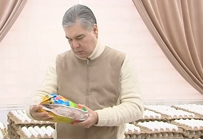 Туркменский лидер ознакомился с птицеводством в Дашогузе