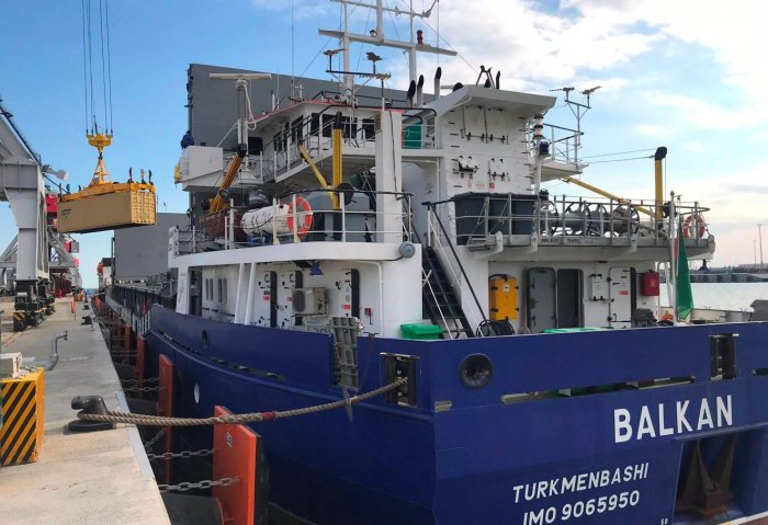 New Feeder Vessel Links Ports of Baku and Turkmenbashi