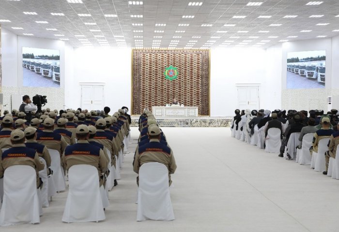 Gurbanguly Berdimuhamedow Serhetabat–Hyrat gaz geçirijisiniň nobatdaky tapgyryna ak pata berdi