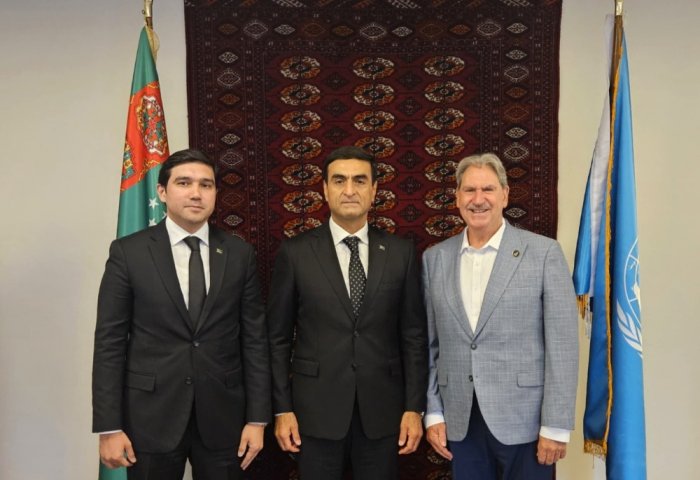 ITF-niň ýetginjekler ýaryşlaryny 2027-nji ýylda Türkmenistanda geçirmegiň mümkinçiliklerine garaldy