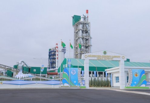 Президент Туркменистана открыл второй этап Бахерденского цементного завода