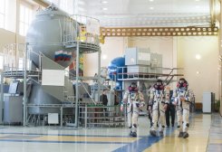 Rus ilçisi: Russiýa türkmen kosmonawtlaryny taýýarlamaga taýýar