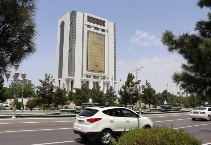 Ocak-Eylül: Türkmenistan’da gayri nakdi para hacmi 12,87 milyar manatı aştı