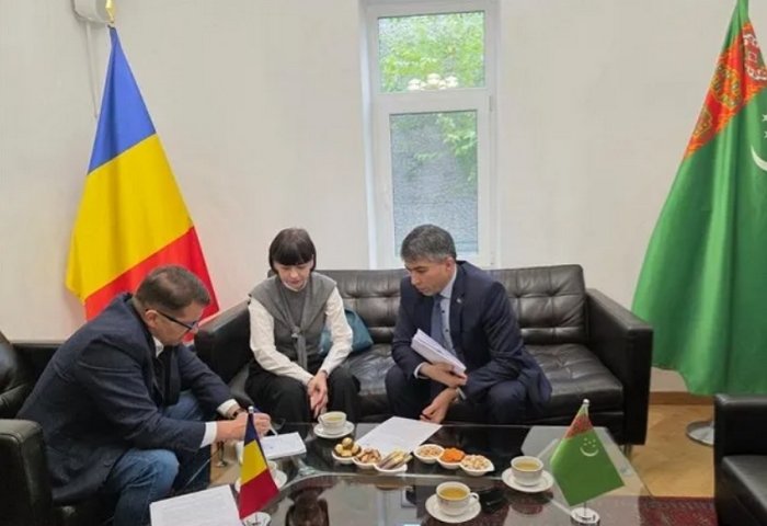 Туркменистан и Chimcomplex обсудили привлечение инвестиций в новые промышленные проекты