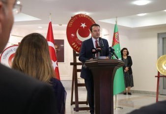 Aşgabatda Türkmenistan bilen Türkiýäniň arasyndaky diplomatik gatnaşyklaryň 31 ýyllygy bellenildi
