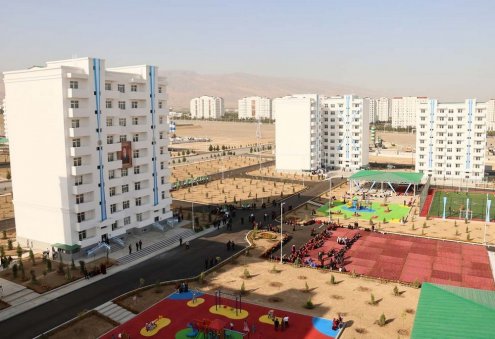 Parahat-7 Welcomes 13 New Residential Buildings and a Park