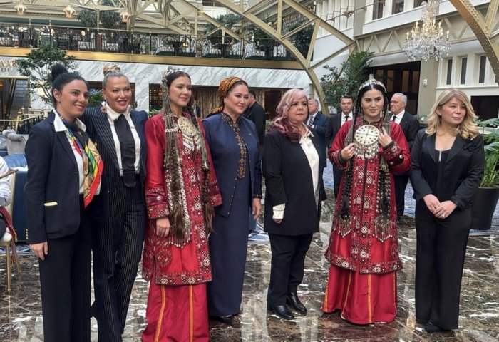 Turkmen Fashion Brand to Promote National Style in the U.S.