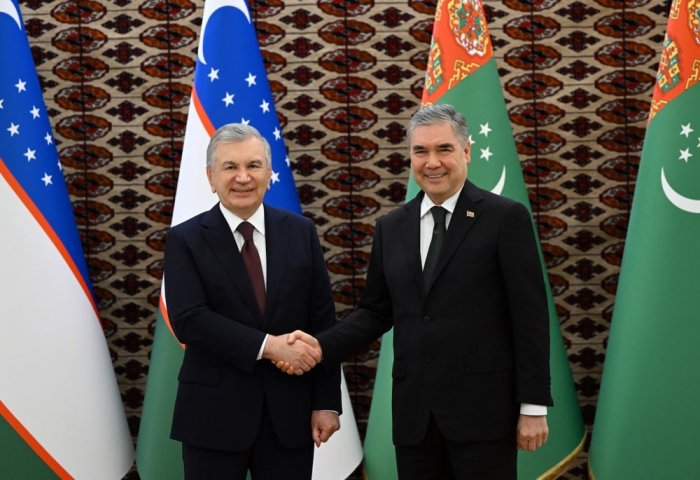 Gurbanguly Berdimuhamedov Holds Talks with Shavkat Mirziyoyev in Avaza