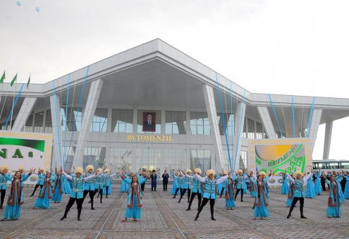 Türkmenistan'da yeni otogarlar hizmete açıldı