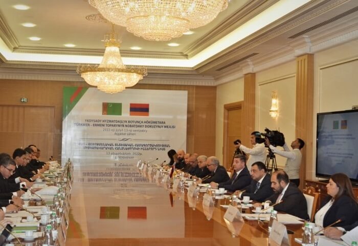 Türkmenistan ile Ermenistan, karşılıklı ticareti arttırmayı amaçlıyor