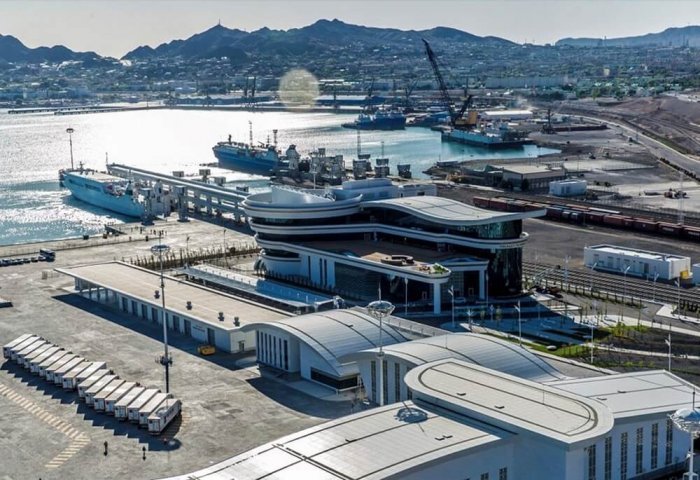 Туркменистан предложил Узбекистану объединить усилия для расширения транзитных коридоров региона