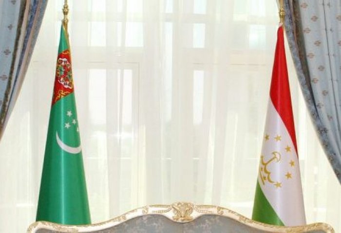 Turkmenistan, Tajikistan Consider Opening of Trading Houses