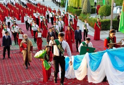 President of Turkmenistan Congratulates Students, Teachers, and Education Workers