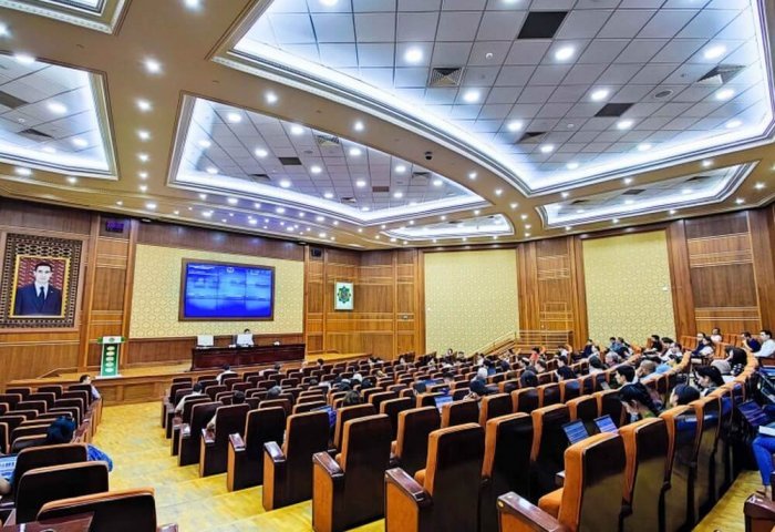 TDHÇMB-da çarşenbe güni 97,2 million manatlyk geleşik baglaşyldy