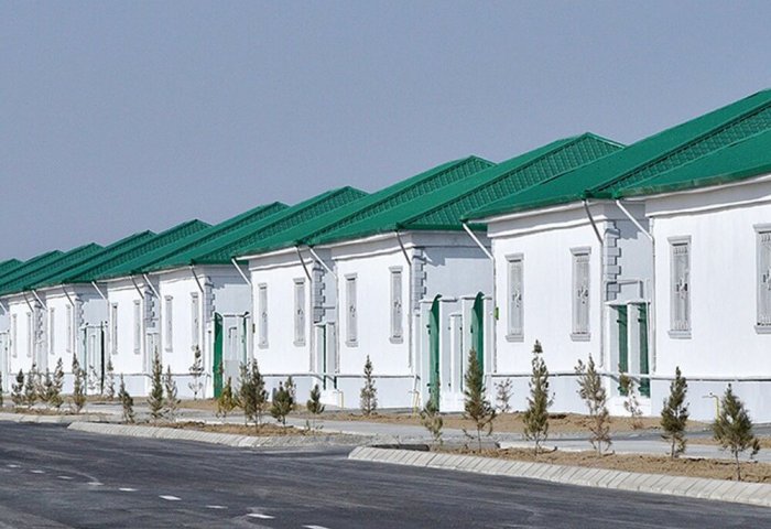 Turkmenbashi Town to Build 37 Houses