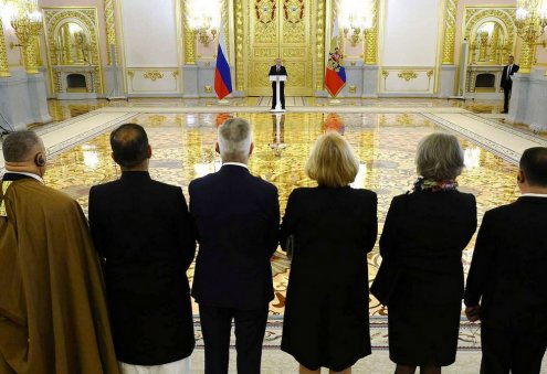 Putin: Russia Respects Turkmenistan's Status for Permanent Neutrality