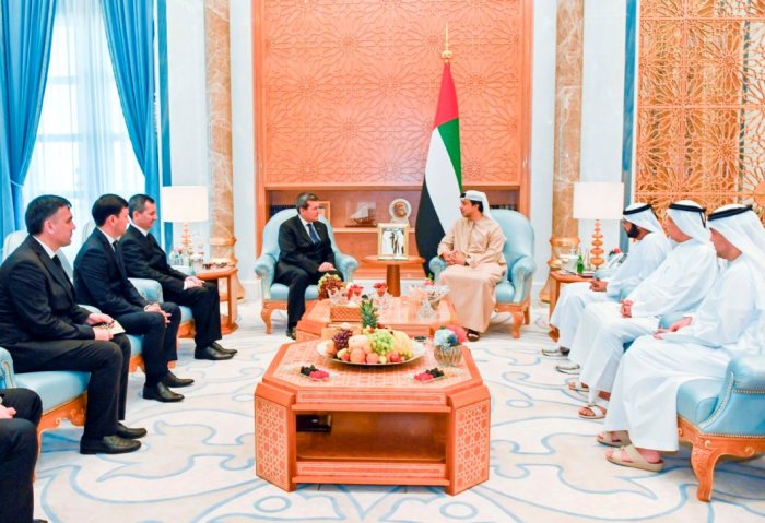 Türkmenistanyň baş diplomaty Dubaýda we Abu-Dabide birnäçe duşuşyk geçirdi