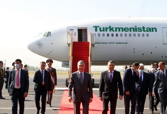 Turkmen President Arrives in Dushanbe, Holds Talks With Tajik Leader