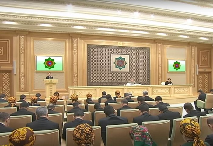 Turkmen Parliament Adopts Aimed at Creating Halk Maslakhaty