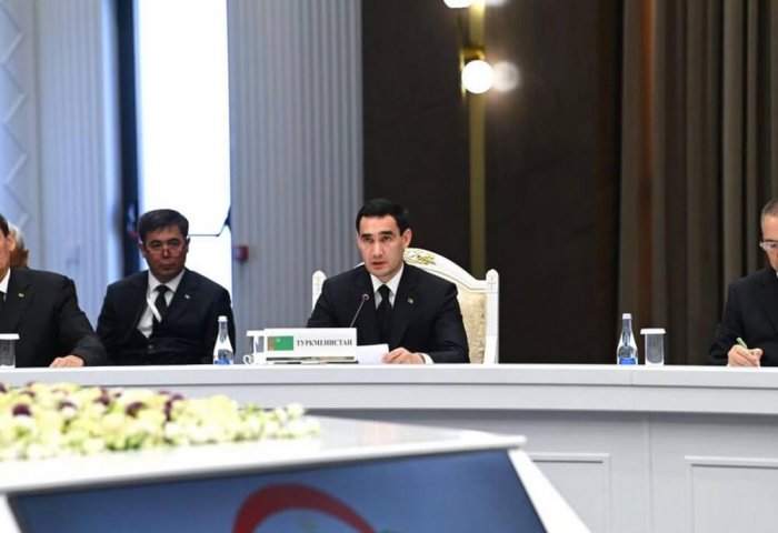 Türkmenistan Devlet Başkanı, Orta Asya'da programlı iş forumları düzenlemeyi öneriyor
