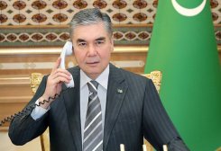 Gurbanguly Berdimuhamedov and Ilham Aliyev Discuss Bilateral Cooperation