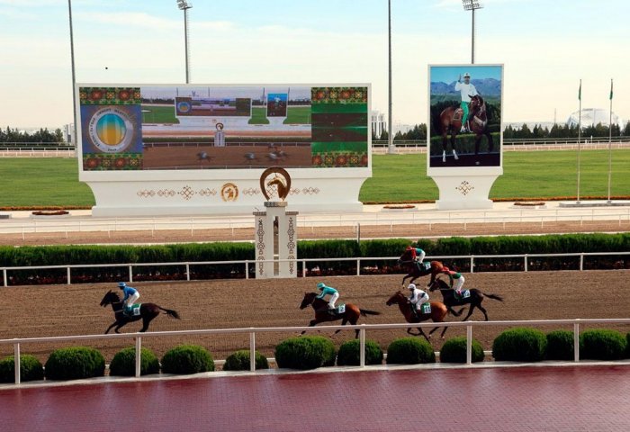 Gurbanguly Berdimuhamedov Inspects Modernization of Ashgabat Equestrian Complex