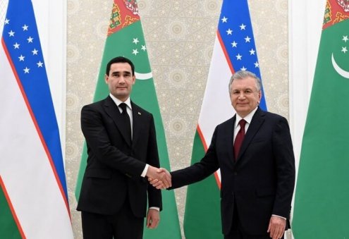 Şawkat Mirziýoýew Türkmenistanyň Prezidentini doglan güni bilen gutlady