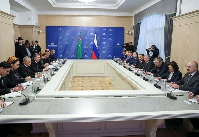 Гурбангулы Бердымухамедову предложили поучаствовать в совещании глав парламентов стран Каспия