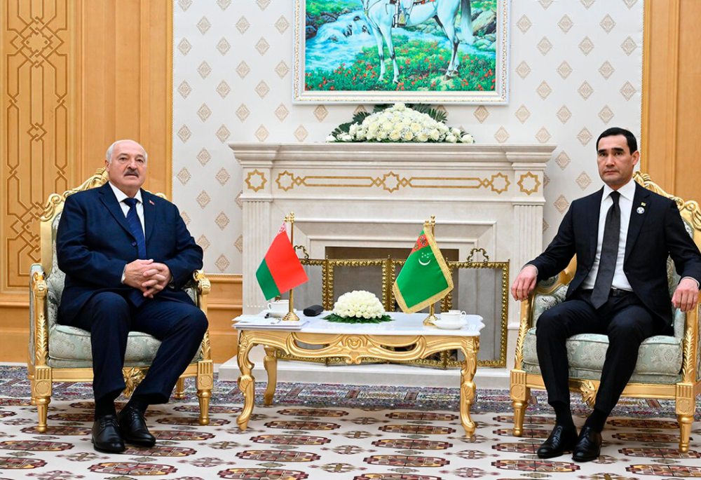 Встреча Президента Беларуси Александра Лукашенко и Президента Туркменистана Сердара Бердымухамедова на полях заседания Совета глав государств СНГ, 9 октября, 2026 года, г.туркменбаши, Туркменистан. (Фото: Пресс-служба Президента Беларуси)