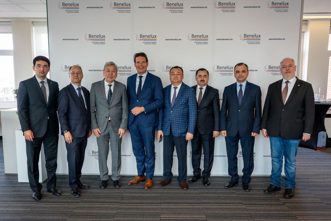 Meeting of Ambassadors from Central Asian Countries and Mongolia with Benelux Secretary-General Frans Weekers and His Deputies, Brussels, Belgium (Photo: Embassy of Turkmenistan in Belgium)