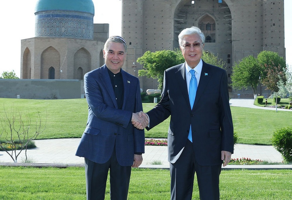 Continue Photo Gurbanguly Berdimuhamedov Visits Cultural Sites in Turkestan | Photo Report
