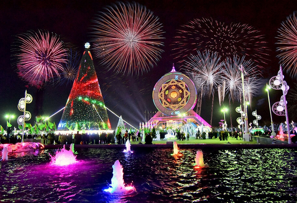 В Туркменистане началась подготовка к новогодним праздникам